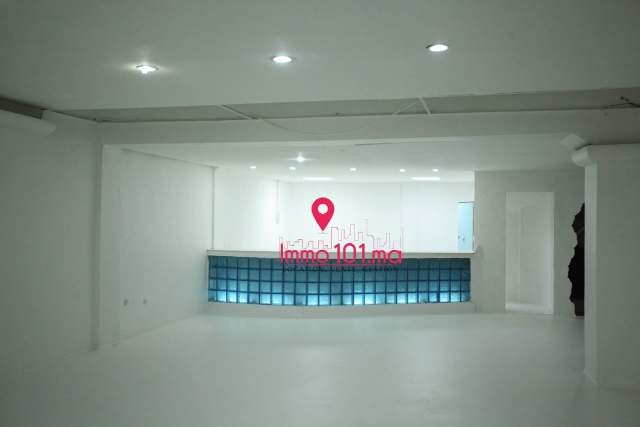 Superbe  Local Commercial a vendre à l’Agdal ISV207